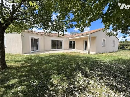 maison 111 m² st georges de montaigu