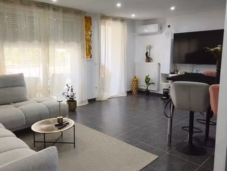 jolie appartement traversant