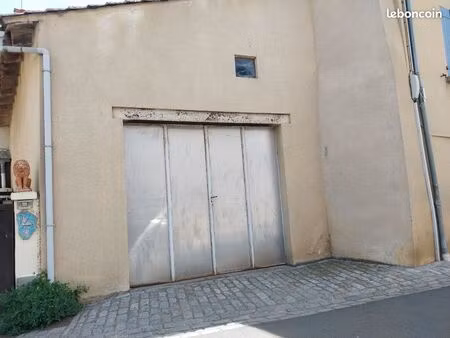 vends grange à rénover