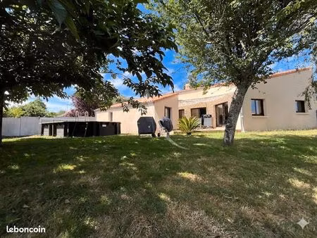 maison 7 pièces 170 m²