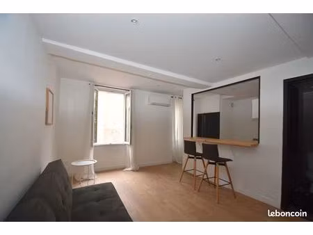 studio 1 pièce 23 m²