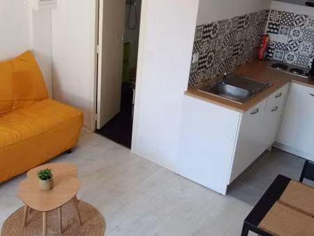 location studio meublé