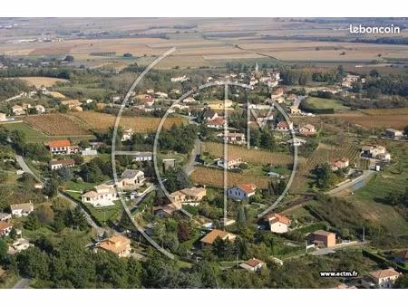 location t2 saint prim