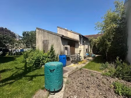 10 minutes du m° pierre et marie curie ou mairie d'ivry - charmante maison de 70 m²