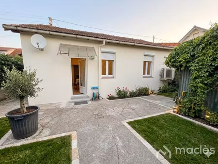 maison individuelle avec jardin  proche rer b et centre-vill