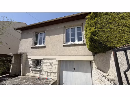 exclusivité cip 'carole' : maison familiale avec beaux vol