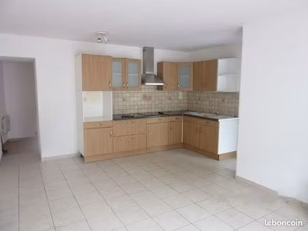 assat maison mitoyenne t3 de 70 m² + garage