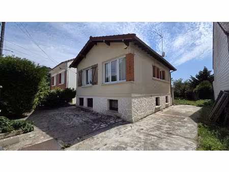 maison independante sur 510m2 de terrain avec garage et park