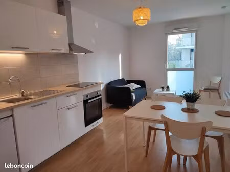 appartement t& bis meublé