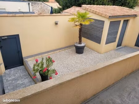 studio meublé avec terrasse