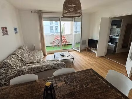 appartement meublé 70m2 - 2 chambres - lyon 7 métro debourg