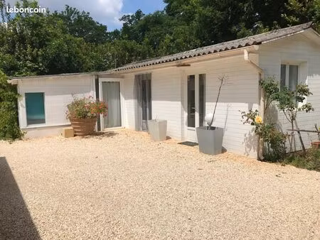 studio meuble calme proche campus et tram b