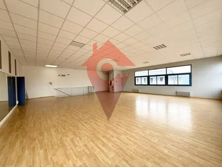 vente locaux professionnels 0 pièces 310 m² à orgeval (78630)  795 000 €