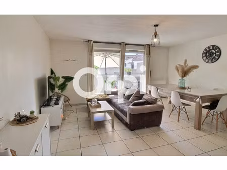location appartement  61.6 m² t-3 à marseille 13  950 €