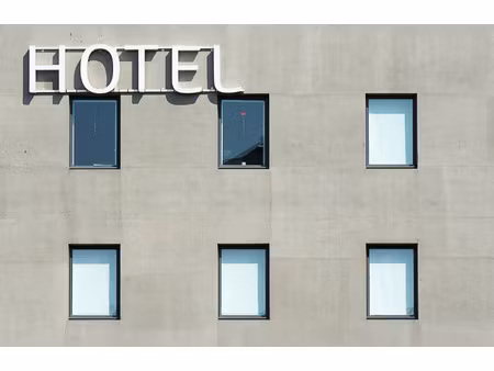 vente hôtel 35 pièces 1400 m² à nantes (44000)  3 900 000 €