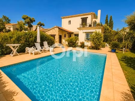 villa  mandelieu  minelle  calme  piscine  garage  proche de tout