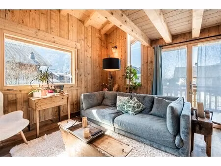 chalet familiale chaleureux et lumineux.