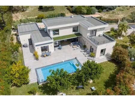 référence : 6844-aus - maison contemporaine 201m² avec piscine - ventabren