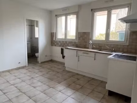 location appartement 1 pièce 29.14 m² à ballancourt-sur-essonne (91610)  524 €