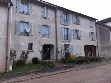 spacieux t2 etat neuf proche centre st loup sur semouse