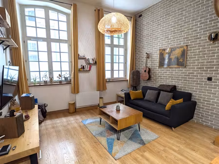 studio meublé et équipé