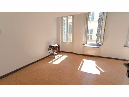 a louer studio de 24m2 - proche réformés