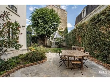 chatou - place maurice berteaux / centre-ville - maison familiale meublée à louer - 6 pièc