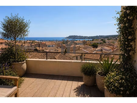 élégant t4 dans le centre-ville de sanary sur mer