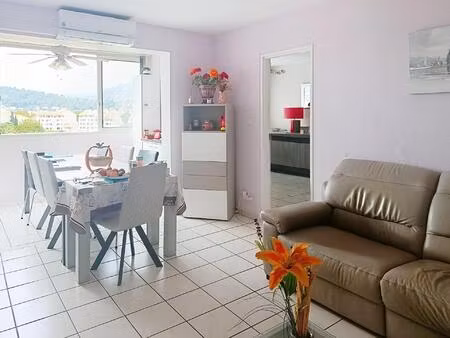 appartement - 5 pièces - 98m²