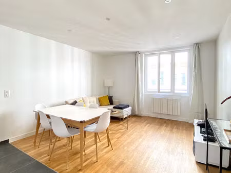 t4 traversant 82 m² rénové 2022 jean mace