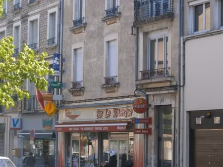 à vendre appartement t4 de 86 85 m2 1er étage avec parki