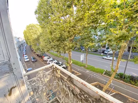 location meublée appartement 4 pièces 101 m² à saint-etienne (42000)  870 €