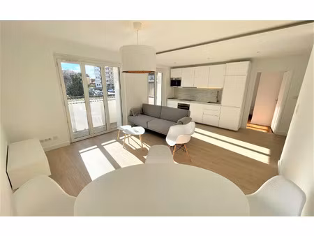 location appartement  57.02 m² t-3 à toulouse  1 100 €