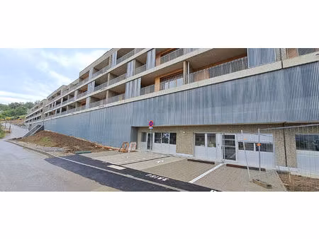 local commercial bassens centre 39m²