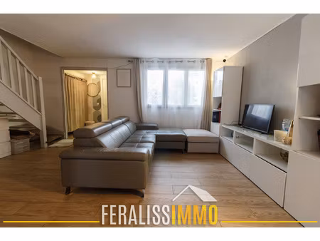 maison familiale 3 chambres proche écoles et commerces