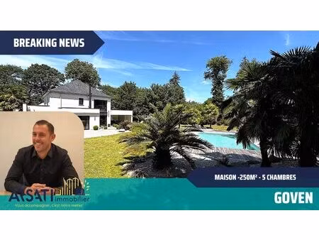 contemporaine 250 m²  terrain 2000 m² et piscine