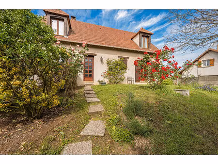 maison avec grand jardin et terrasse - calme et verdure
