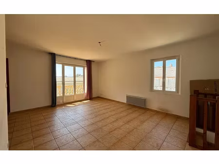 location maison  m² t-4 à pierrevert  1 000 €