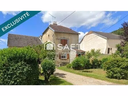maison de village avec garage et jardin
