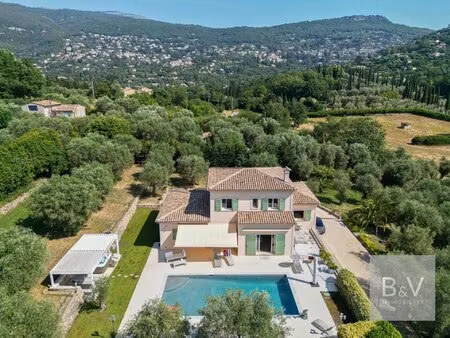 propriété provençale d'exception avec oliveraie  piscine & espace loisirs
