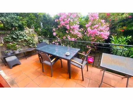 bompard  magnifique villa avec jardin   garage au calme