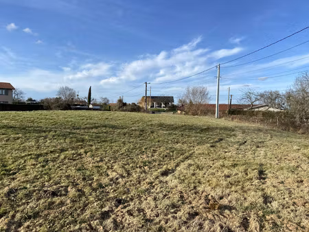 viriat - terrain à bâtir de 700m² - hors lotissement
