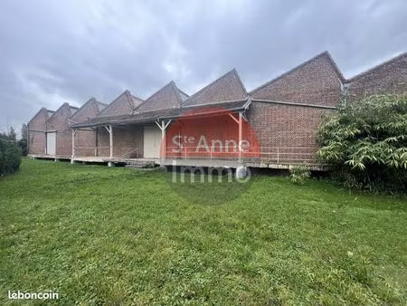 maison 2 pièces 950 m²