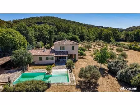 villa 6 pièces 187 m²
