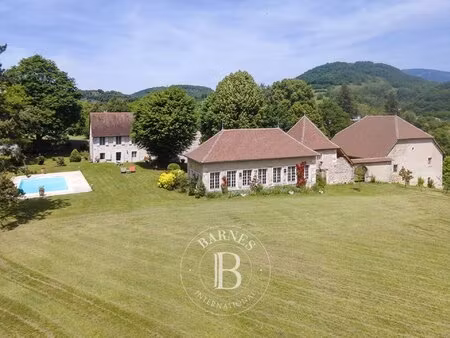 barnes aix-les-bains - chazey bons - domaine de caractère du xviiᵉ siècle