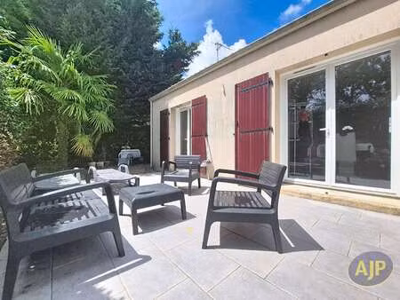 vente maison à la roche-sur-yon (85000) : à vendre / 70m² la roche-sur-yon