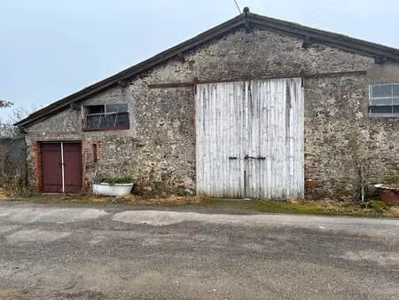 vente longère et corps de ferme à la limouzinière (44310) : à vendre / la limouzinière