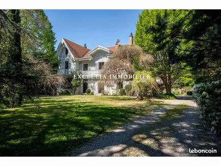propriété 10 pièces 320 m²