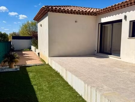 villa 4 pièces 95 m²