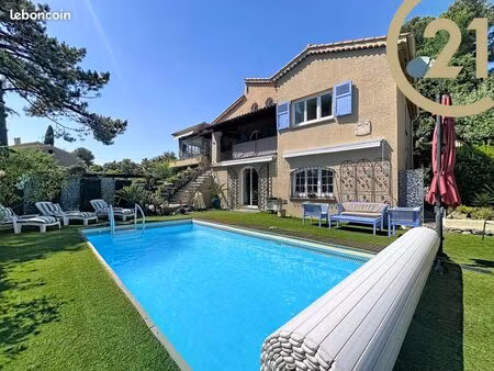 villa 6 pièces 175 m²